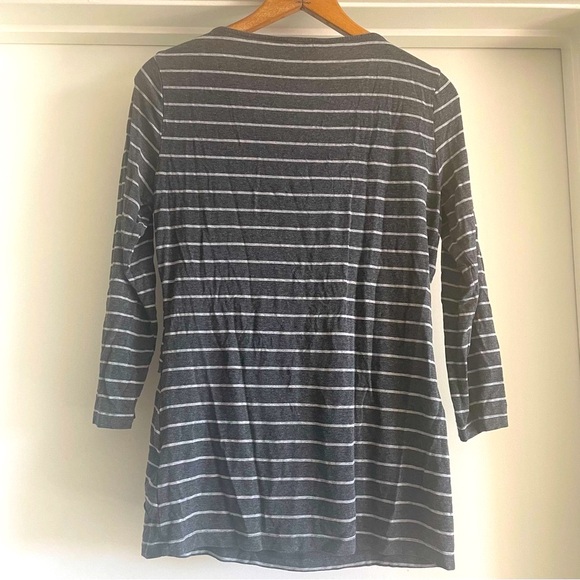 Vince Camuto Striped Grey 3/4 Sleeve Top - Picture 2 of 4